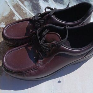 Women's flat shoes by SAS